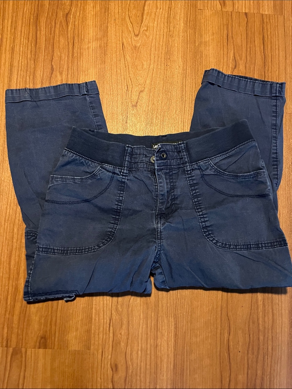 3/$15. Ladies Lee capris 4